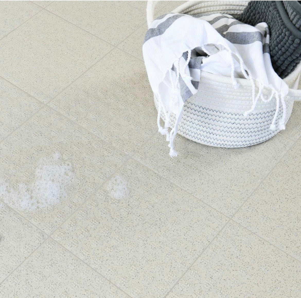 Circular Stud Anti-slip tiles 198x198 image 4
